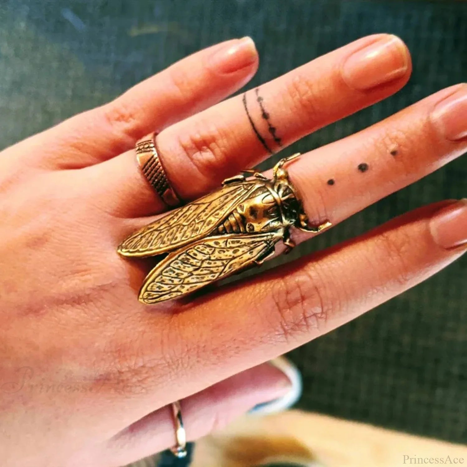 Yellowish Medieval Cicada Ring resizable / gold